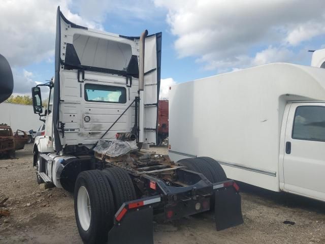 2016 Volvo VNL Semi Truck