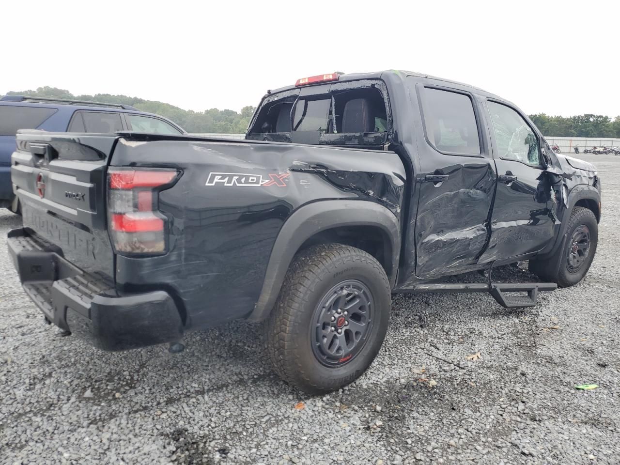 2025 Nissan Frontier s