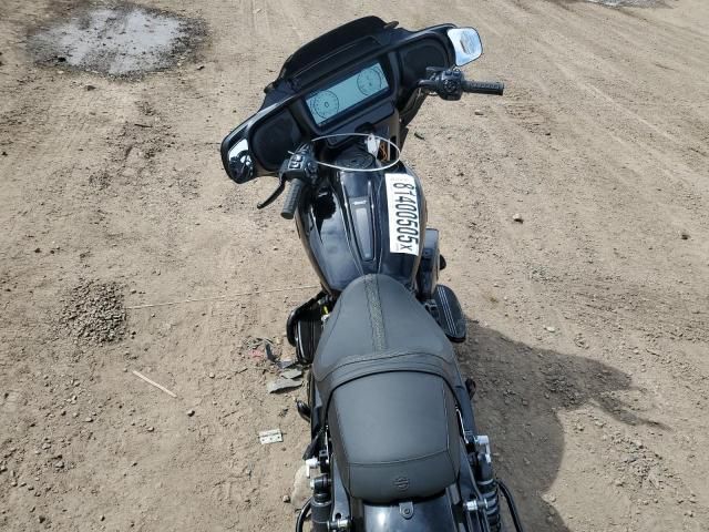 2025 Harley-Davidson Flhx