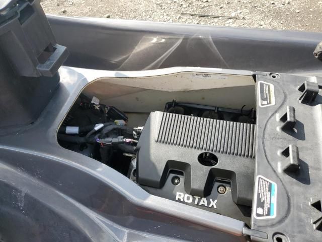 2023 Sea Doo RXT
