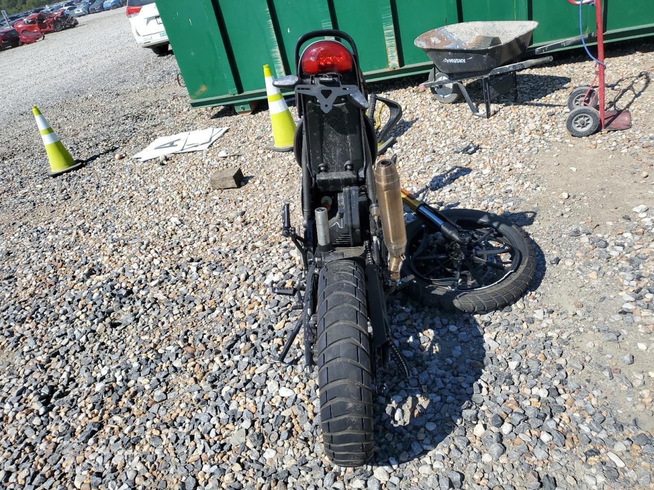 2024 Triumph Scrambler 400 X