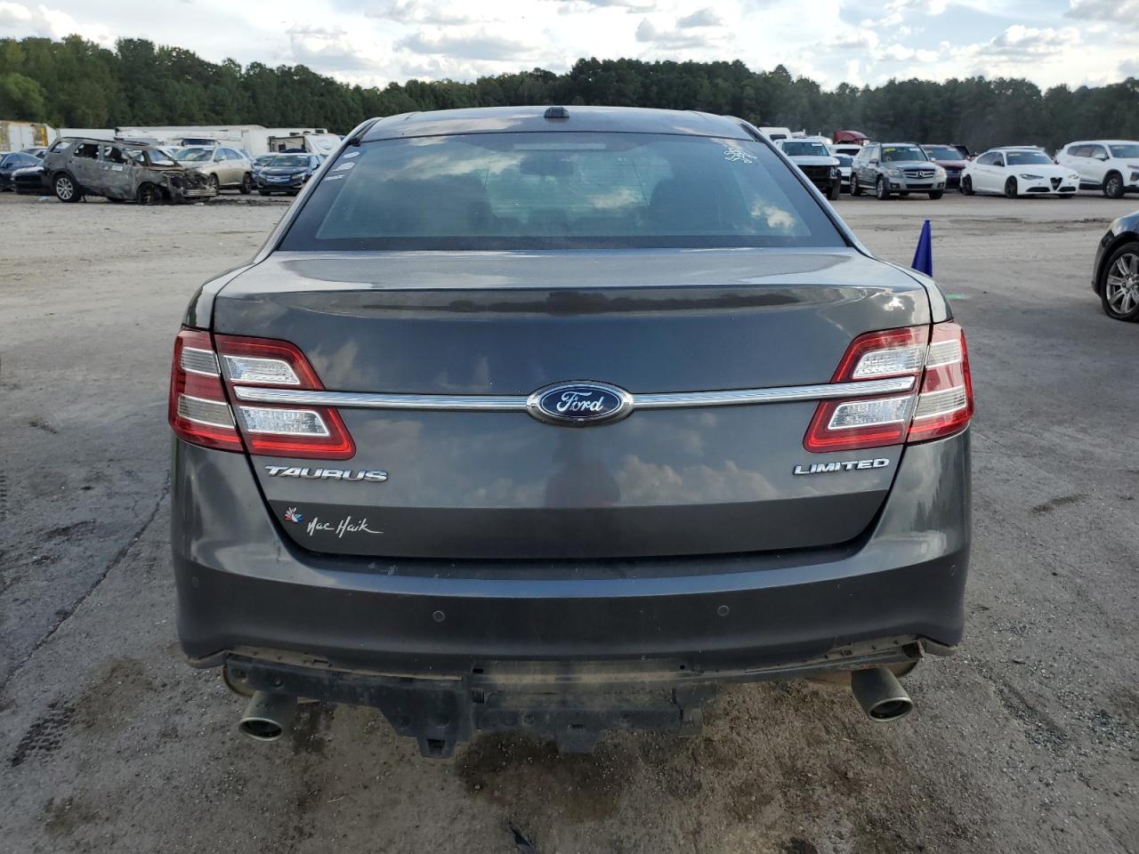 2019 Ford Taurus Limited