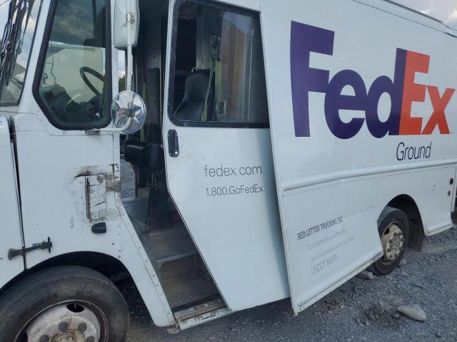 2004 Freightliner MT45 Delivery Van