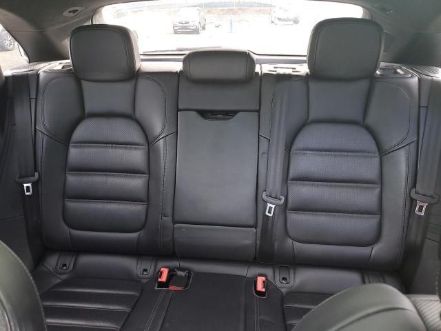 2018 Porsche Macan Turbo