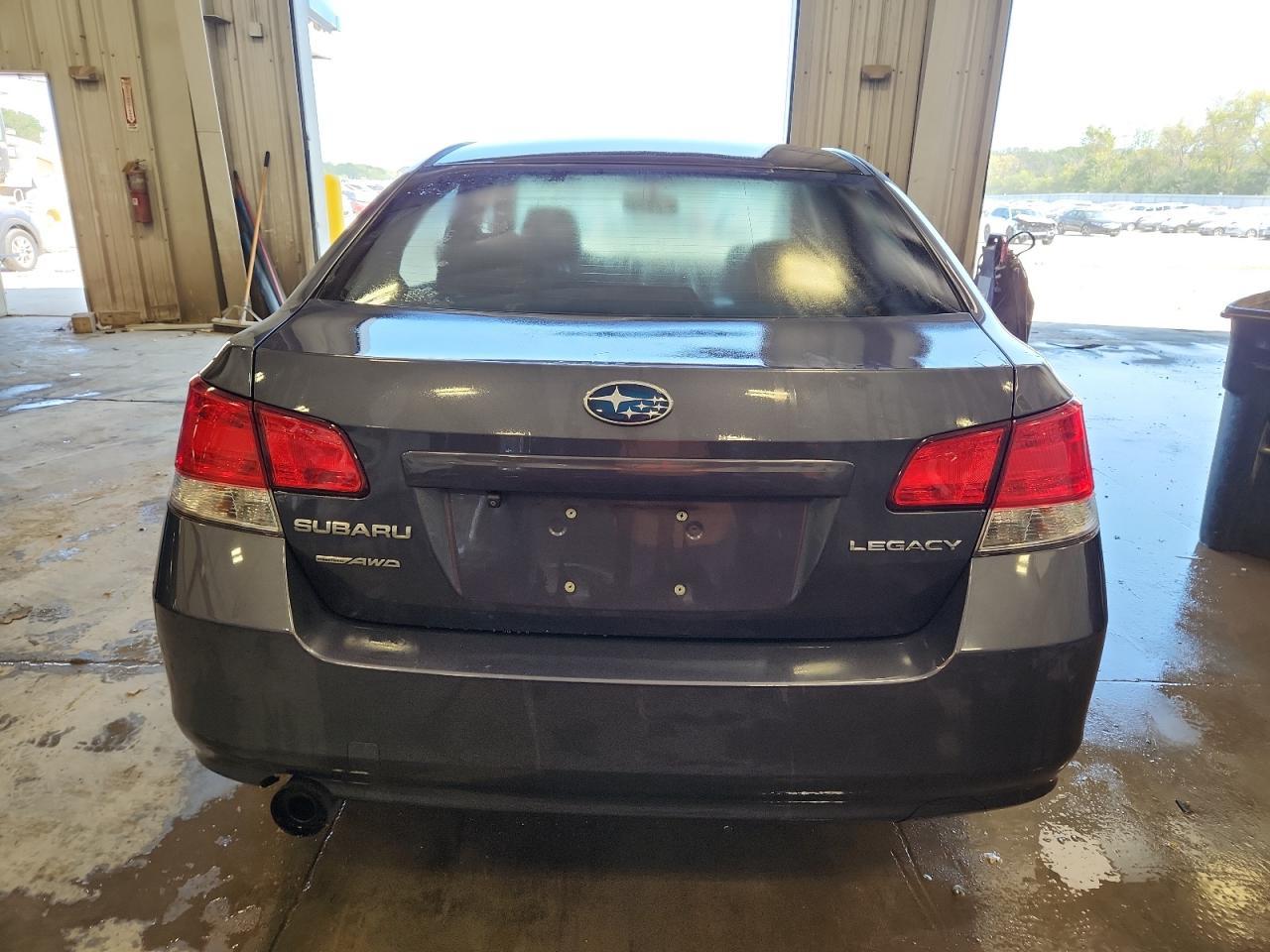 2014 Subaru Legacy 2.5i