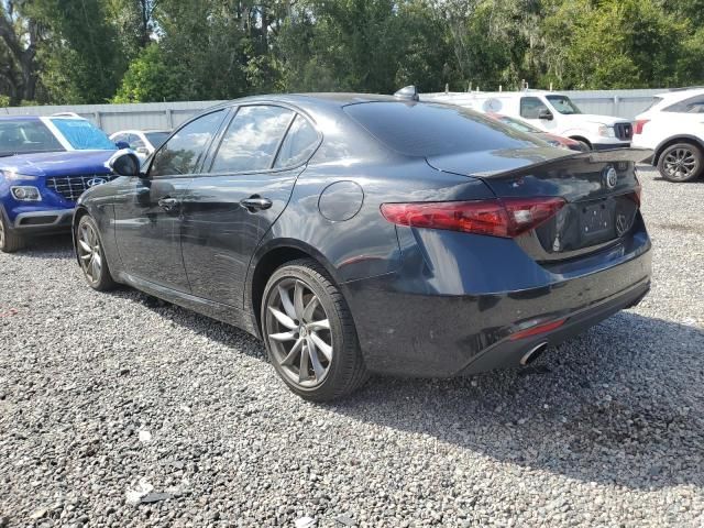 2017 Alfa Romeo Giulia Q4