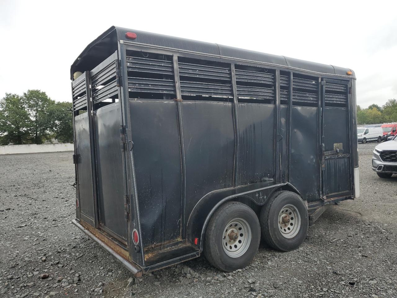 2001 Adam Trailers 2001 Adam Livestock Trailer