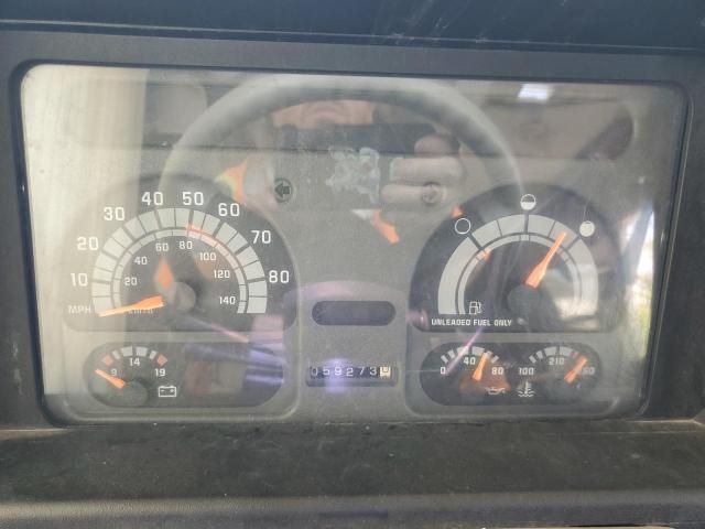 1996 Chev Rolet P30