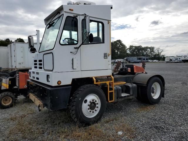 2011 Capacity TJ5000-Yard Truck
