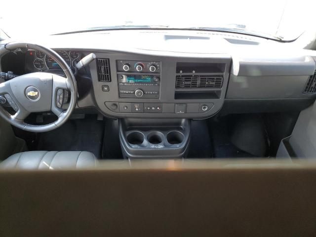 2020 Chev Rolet Express G2500