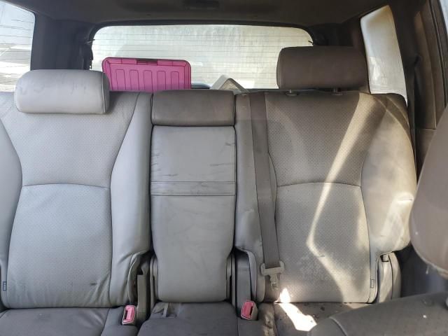 2004 Toyota Highlander Base Base