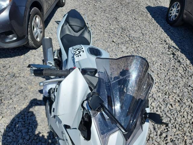2025 Kawasaki EX500