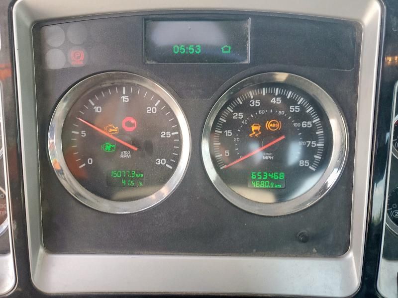 2011 Kenworth T800 Semi Truck