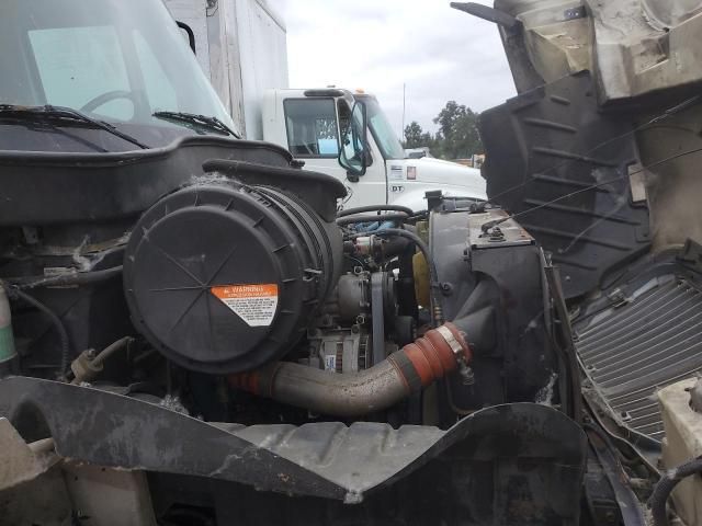 2005 International 4000 4400
