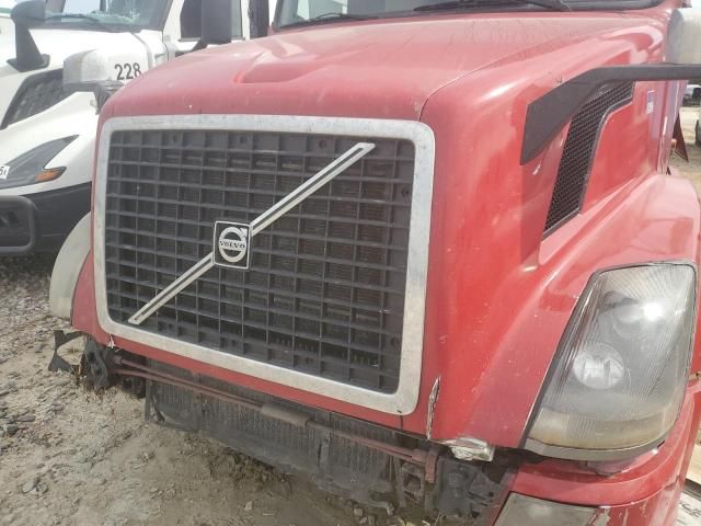 2007 Volvo VNL Semi Truck