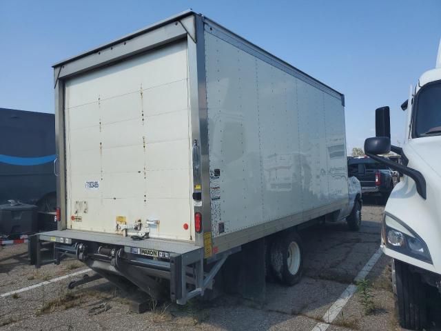 2018 Ford Econoline E350 Super Duty Cutaway Van