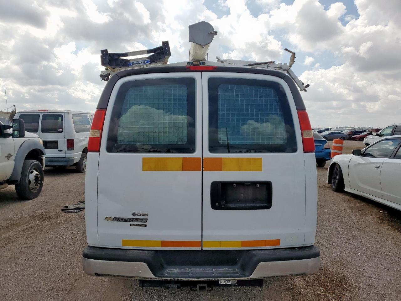 2014 Chevrolet Express G2500