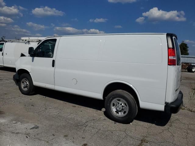 2020 Chevrolet Express G2500