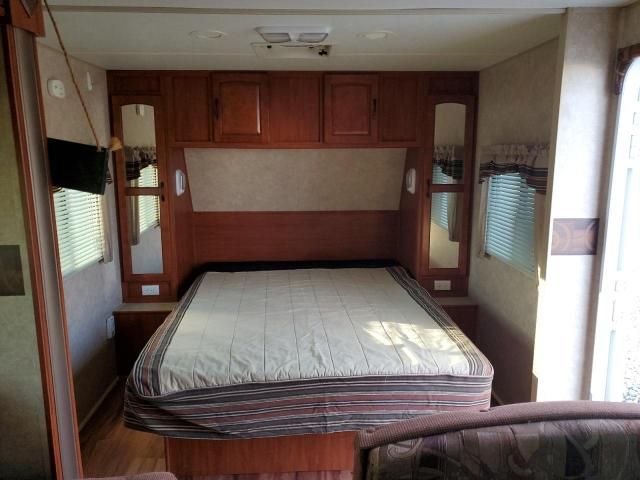 2011 Wildwood Surveryor