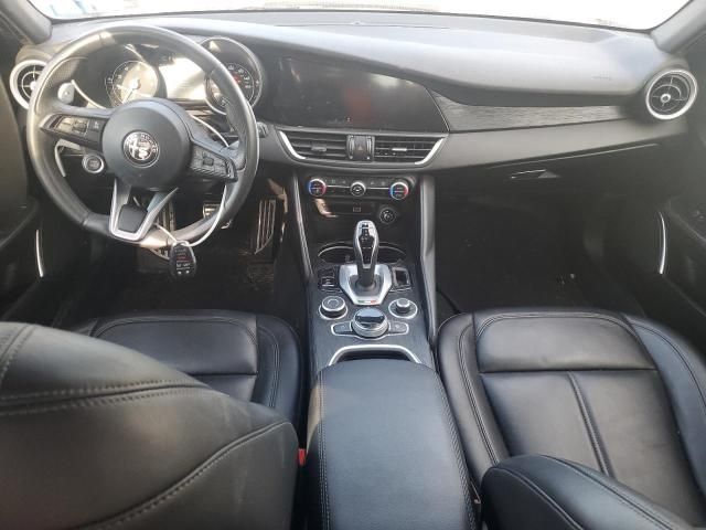 2022 Alfa Romeo Giulia