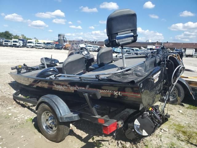2021 Tracker Classic XL-Boat