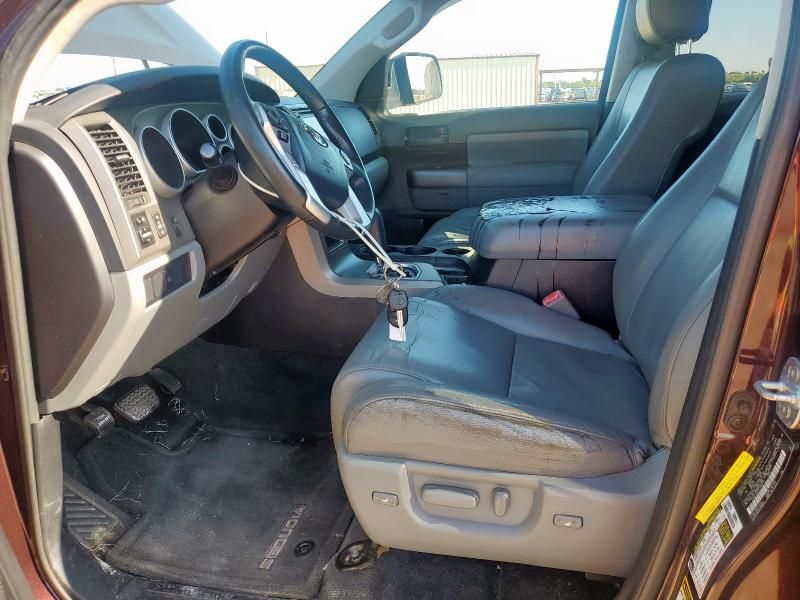 2015 Toyota Sequoia SR5