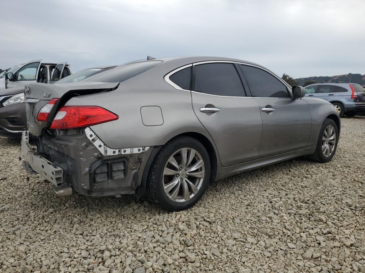 2013 Infiniti M37