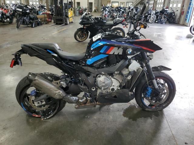2025 BMW M 1000 XR