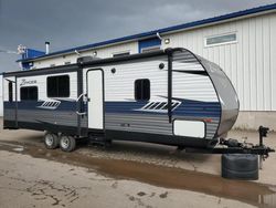 Salvage trucks for sale at Moncton, NB auction: 2018 Crossroads Zinger-Camper