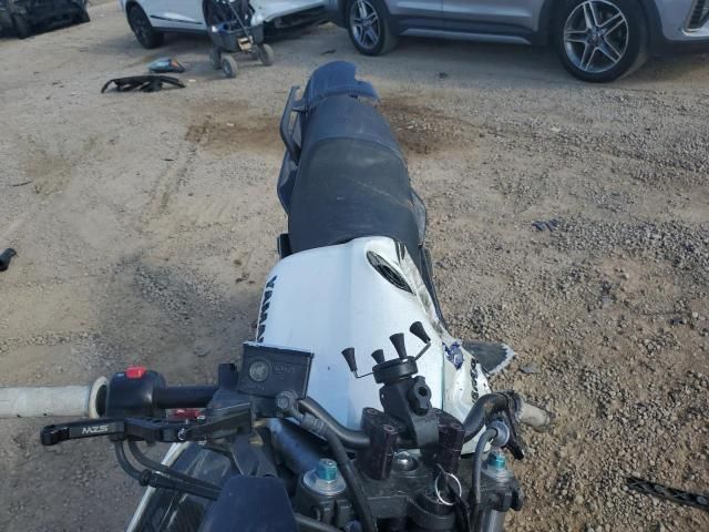 2002 Yamaha FZS10