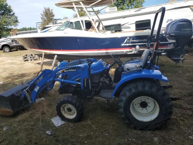 2004 New Holland Tractor