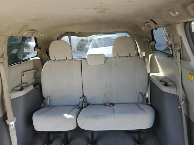 2012 Toyota Sienna LE