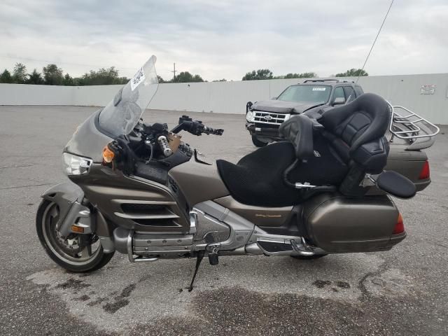 2004 Honda GL1800