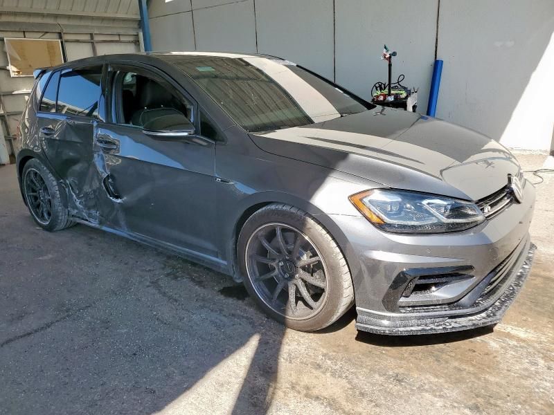 2018 Volkswagen Golf r