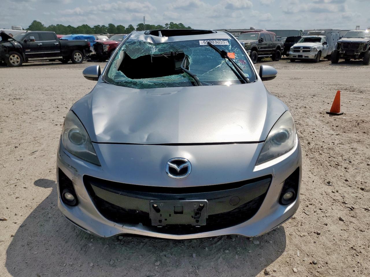 2013 Mazda 3 I