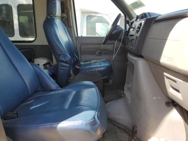 2012 Ford Econoline-Transit Vehicles Bus