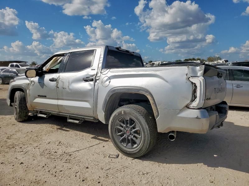 2022 Toyota Tundra Crewmax SR