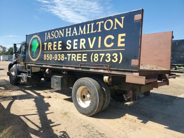 2001 International 4700 Flatbed Truck