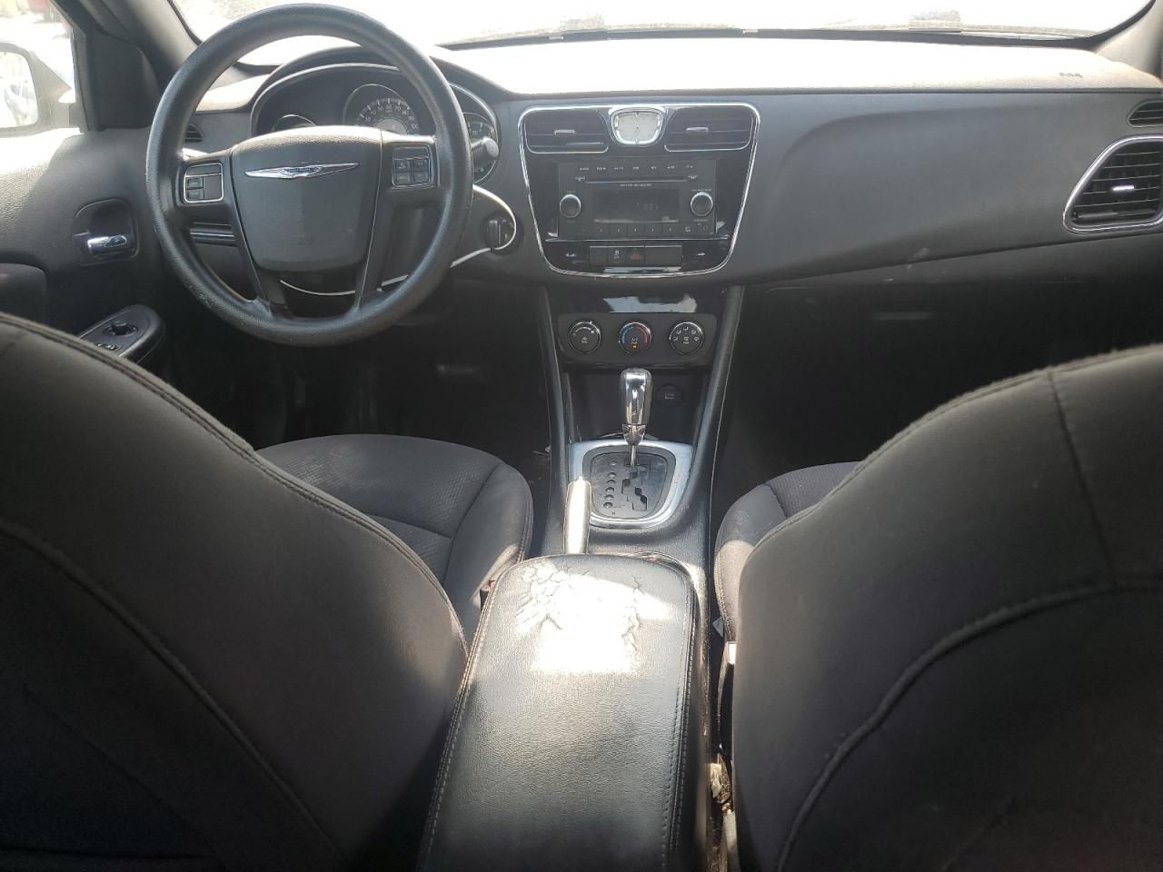 2013 Chrysler 200 lx