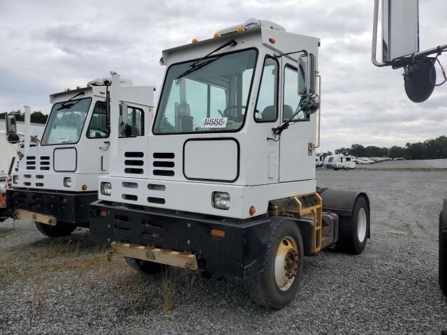2011 Capacity TJ5000-Yard Truck