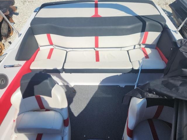 2013 Four Winds Boat