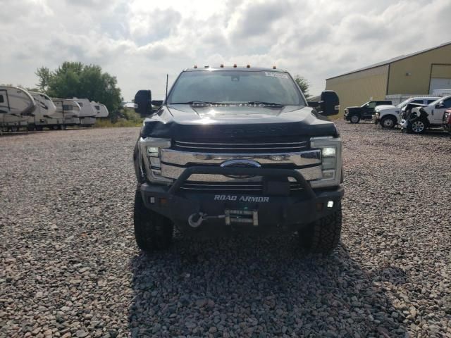 2017 Ford F350 Crew C PU 4X4