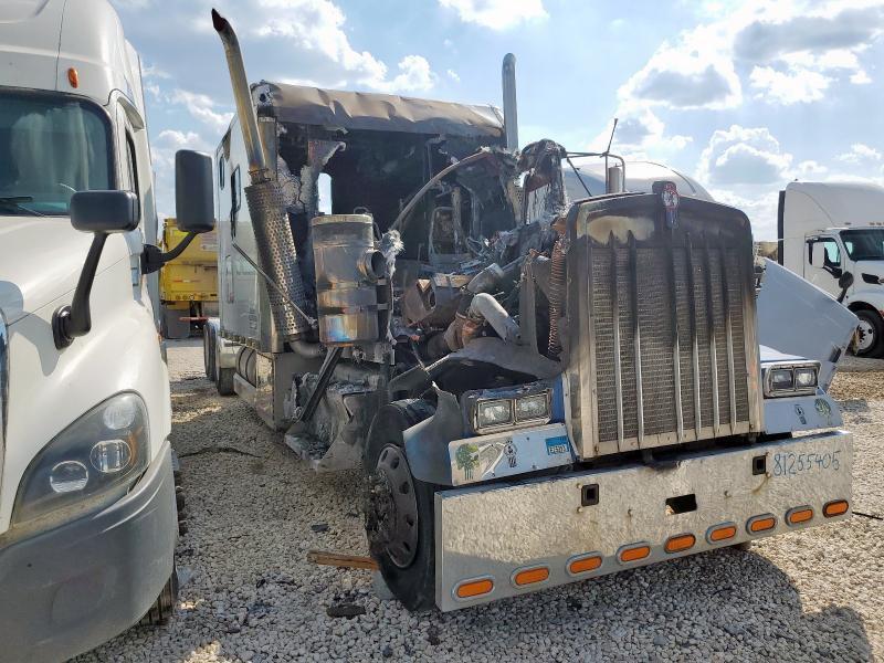 2005 Kenworth W900 Semi Truck