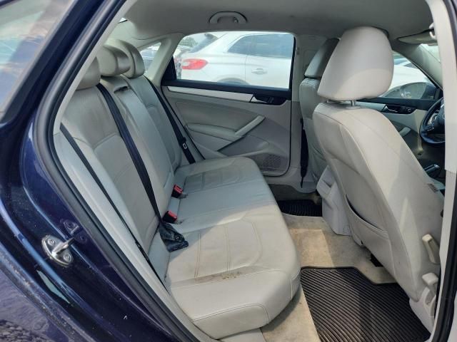 2012 Volkswagen Passat SE