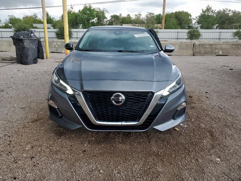 2021 Nissan Altima SV
