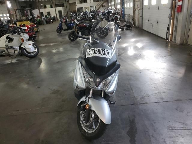 2014 Suzuki UH200