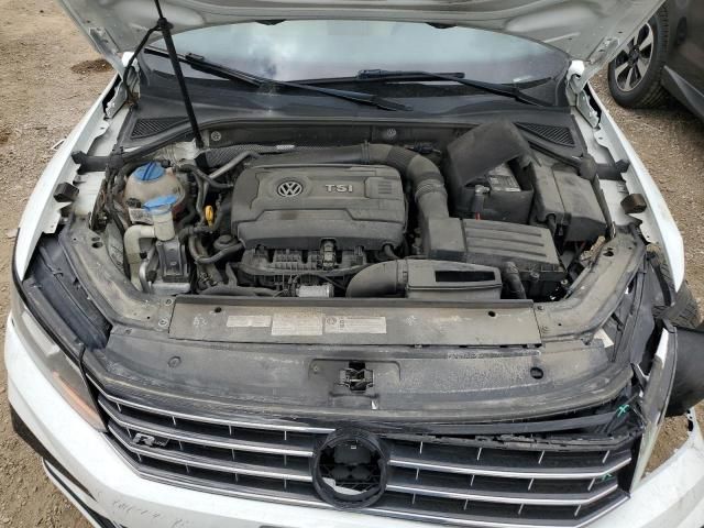 2017 Volkswagen Passat R-Line