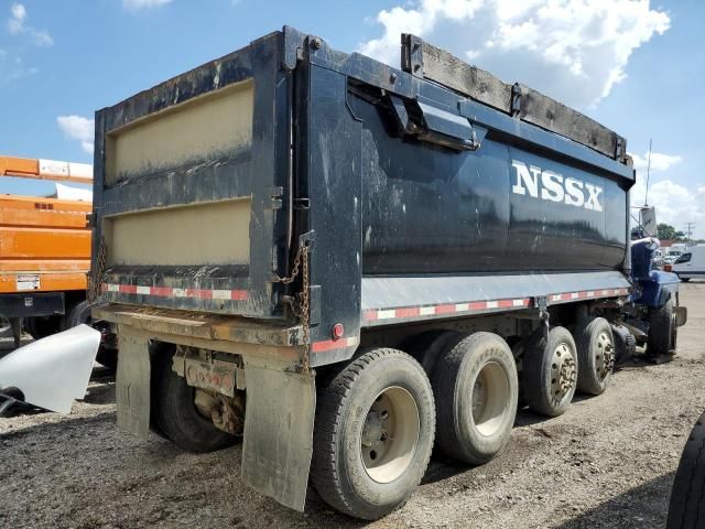 1997 Mack RD600 Dump Truck