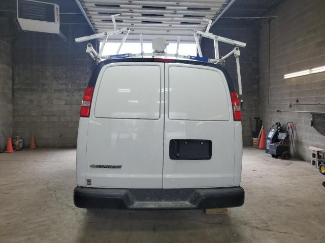 2025 Chev Express G2500