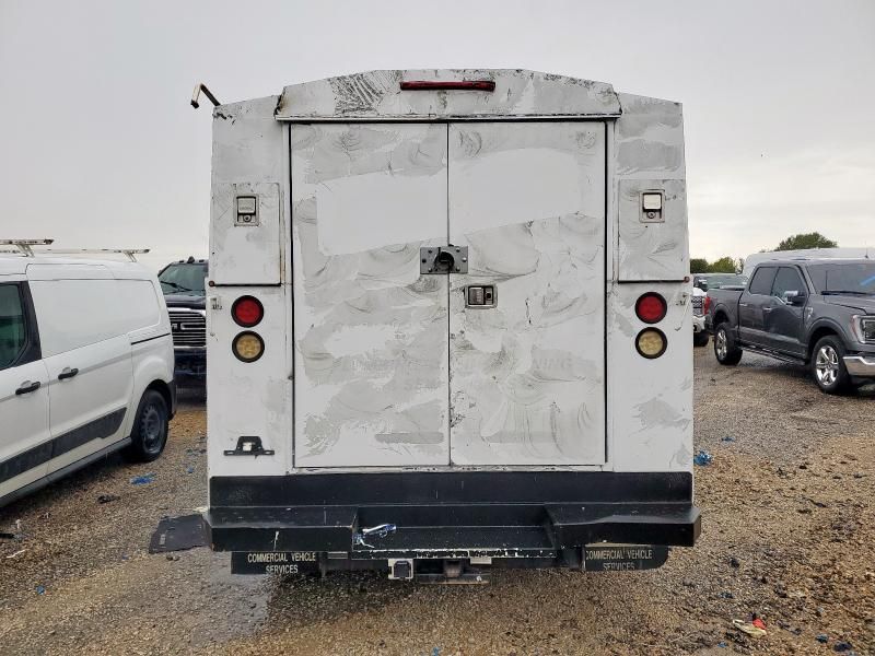 2012 Ford Econoline E350 Super Duty Cutaway Van